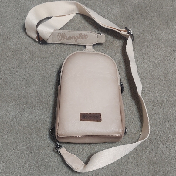 Wrangler Cream Crossbody Bag - Picture 1 of 9